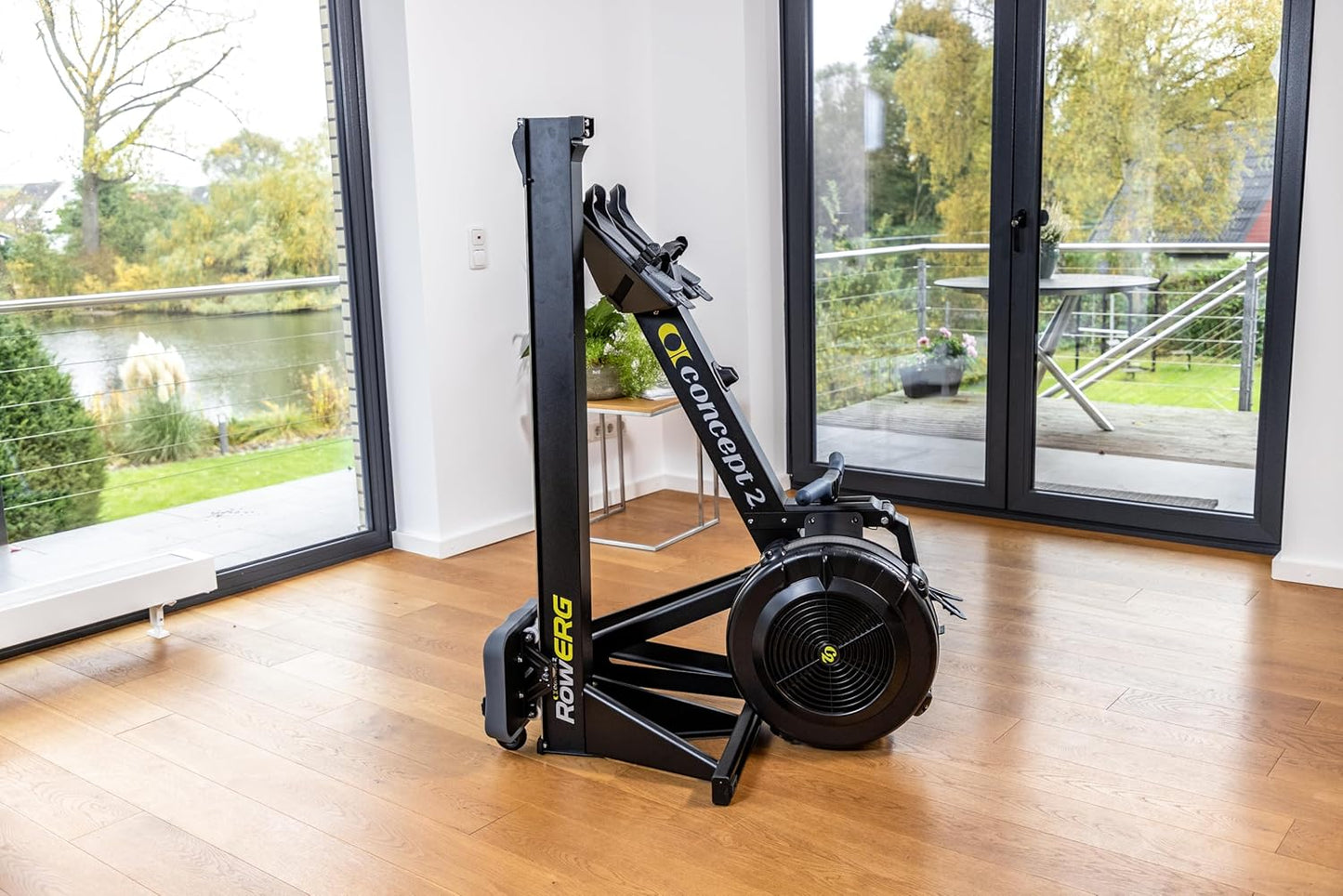 Concept2 Rudergerät Model D – Luftwiderstand, PM5 Performance Monitor (LCD), 227 kg Max. Belastung, Stabiler Edelstahlrahmen – Ganzkörper-Workout für Zuhause (Schwarz)
